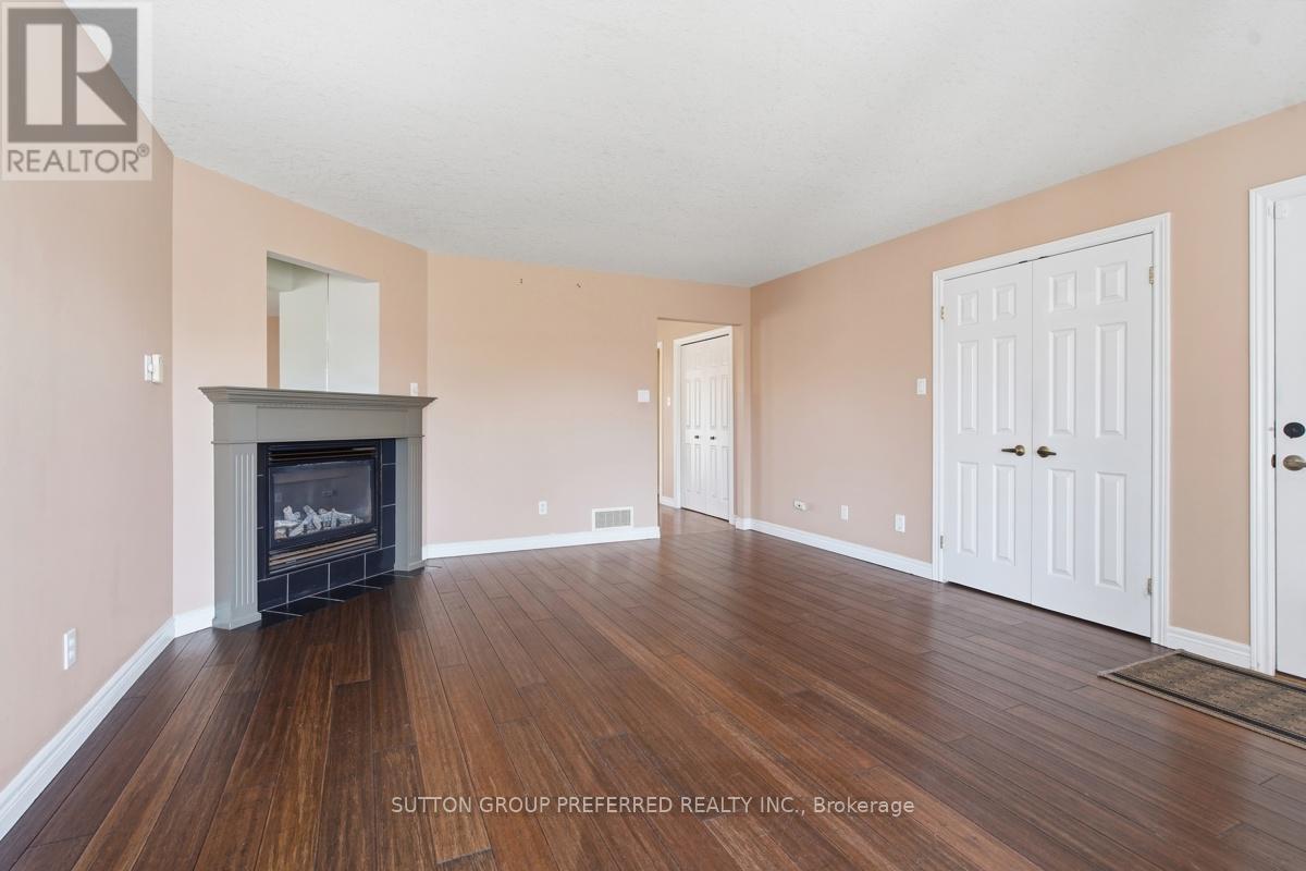 64 WILLOW CRESCENT - 10