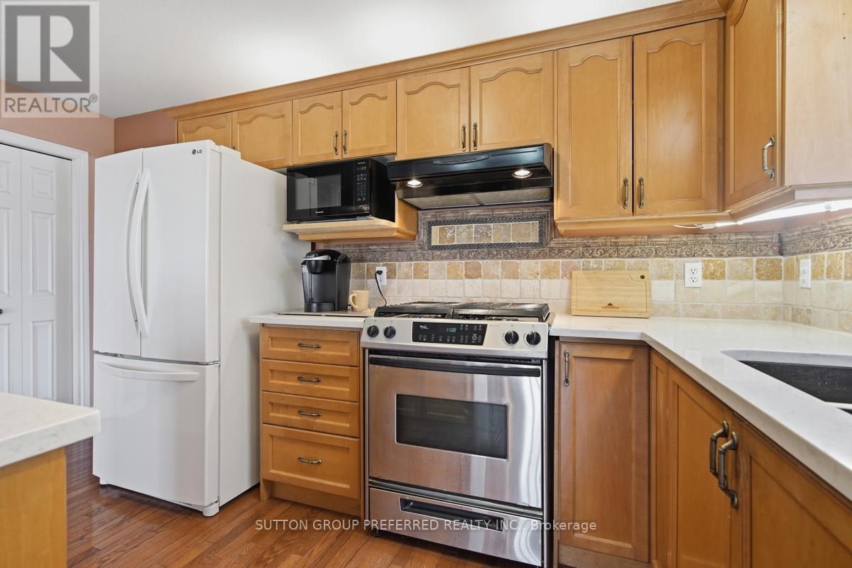 64 WILLOW CRESCENT - 13