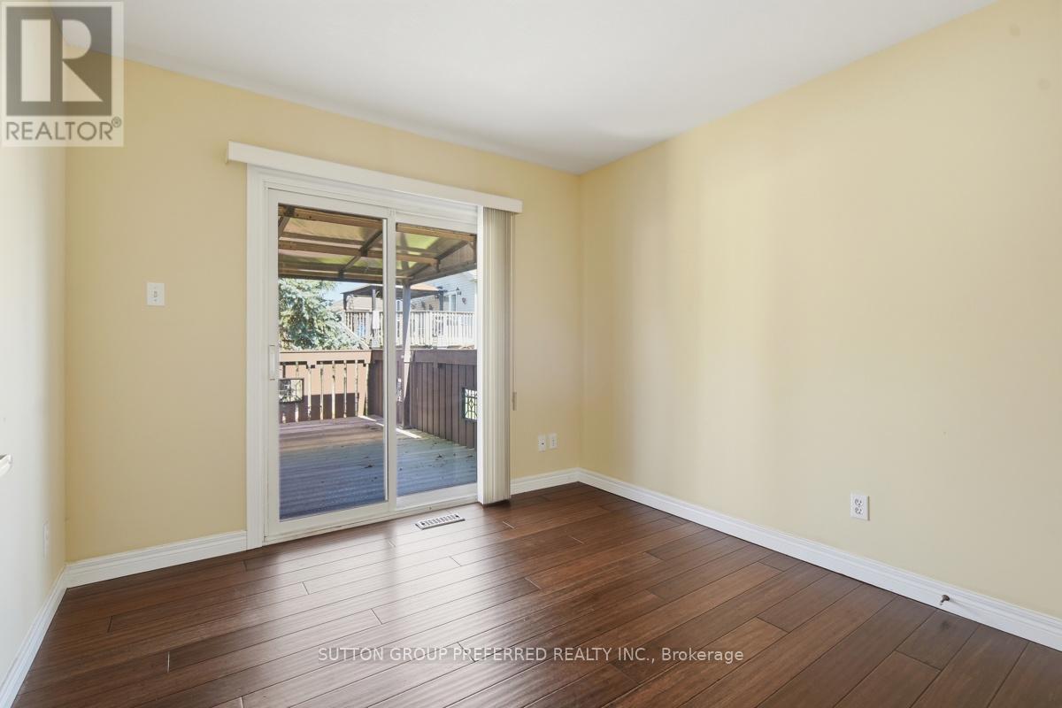 64 WILLOW CRESCENT - 26