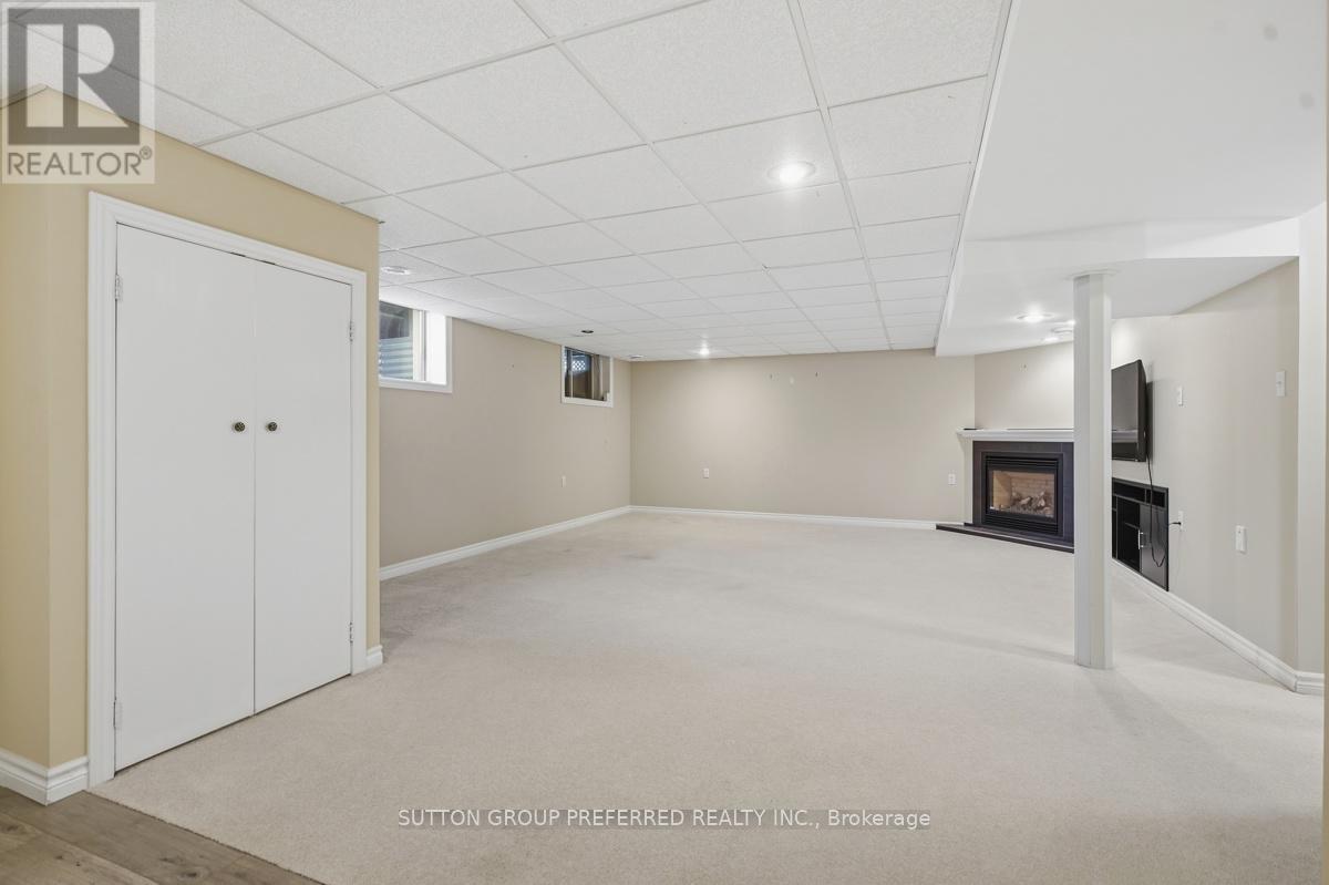 64 WILLOW CRESCENT - 30