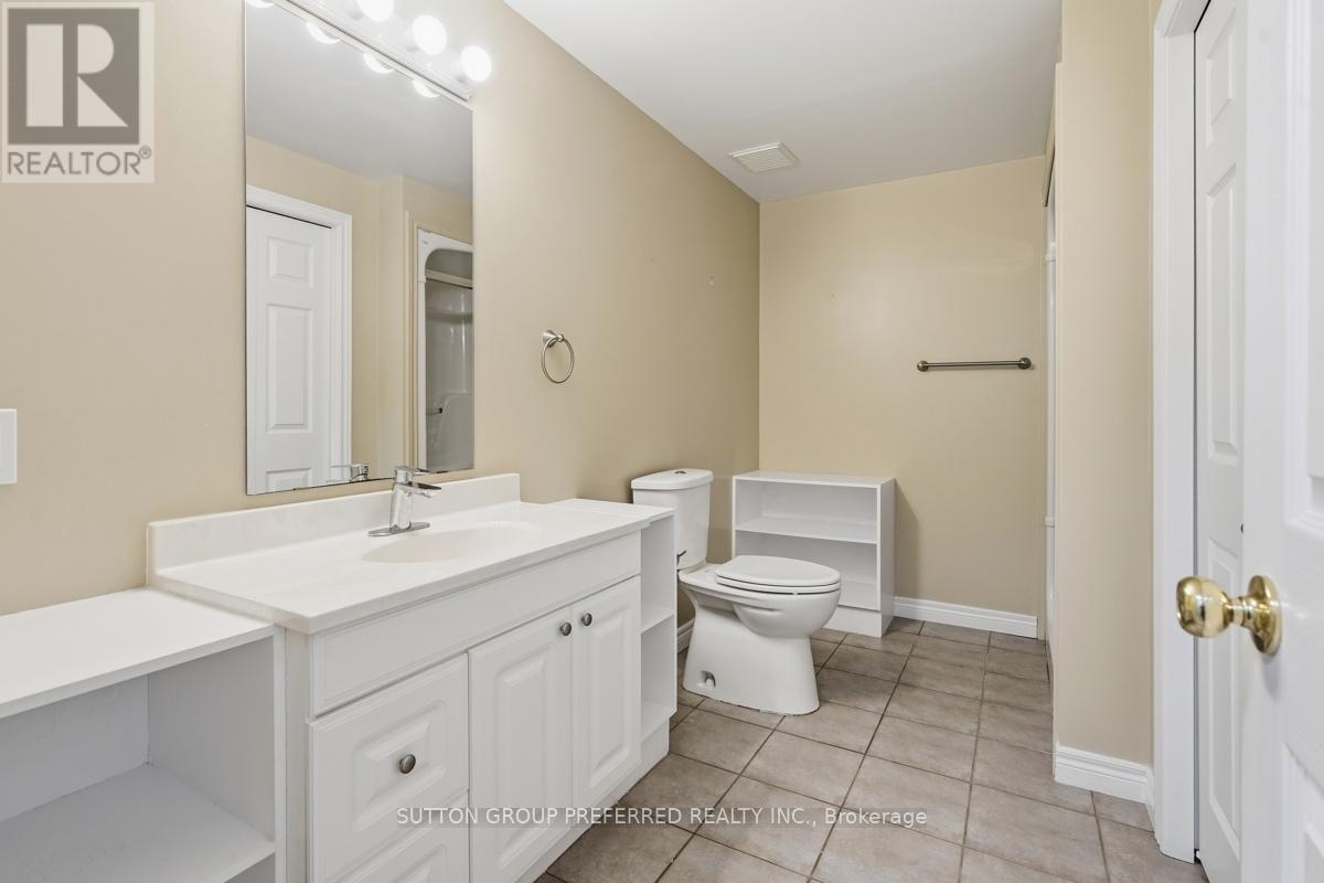 64 WILLOW CRESCENT - 34