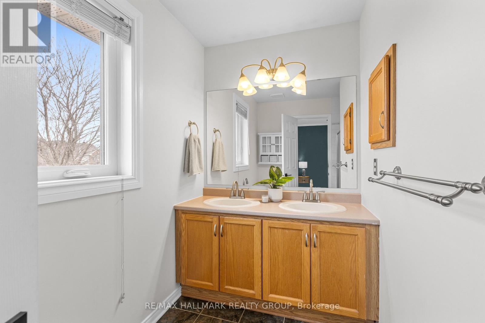 25 ORISKA WAY - 19