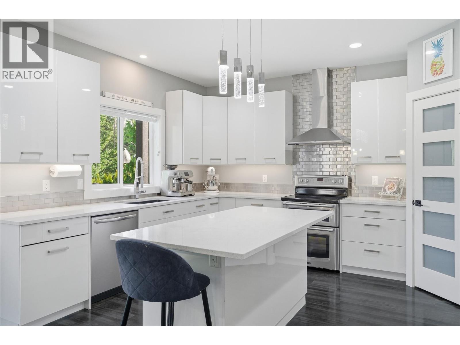 2790 Mountview Drive - 20