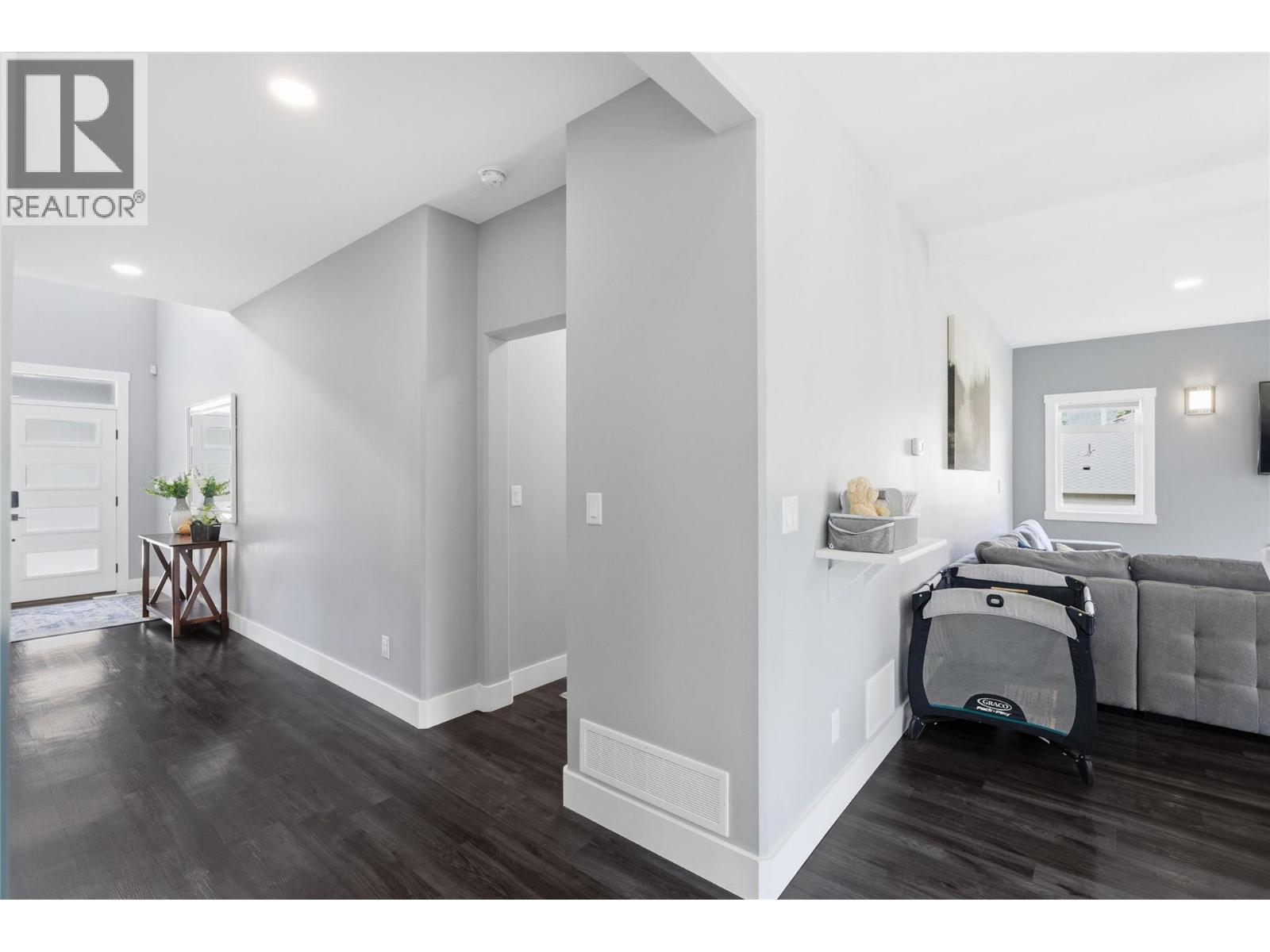 2790 Mountview Drive - 13