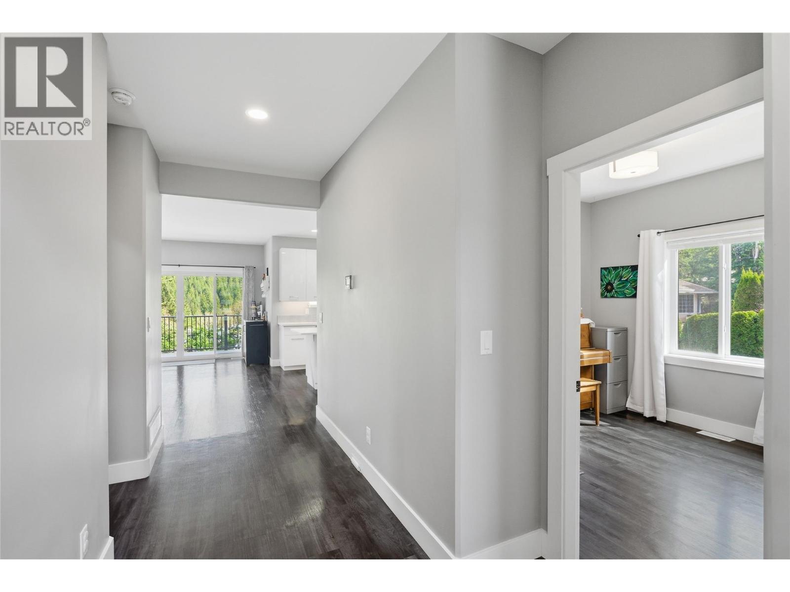 2790 Mountview Drive - 11