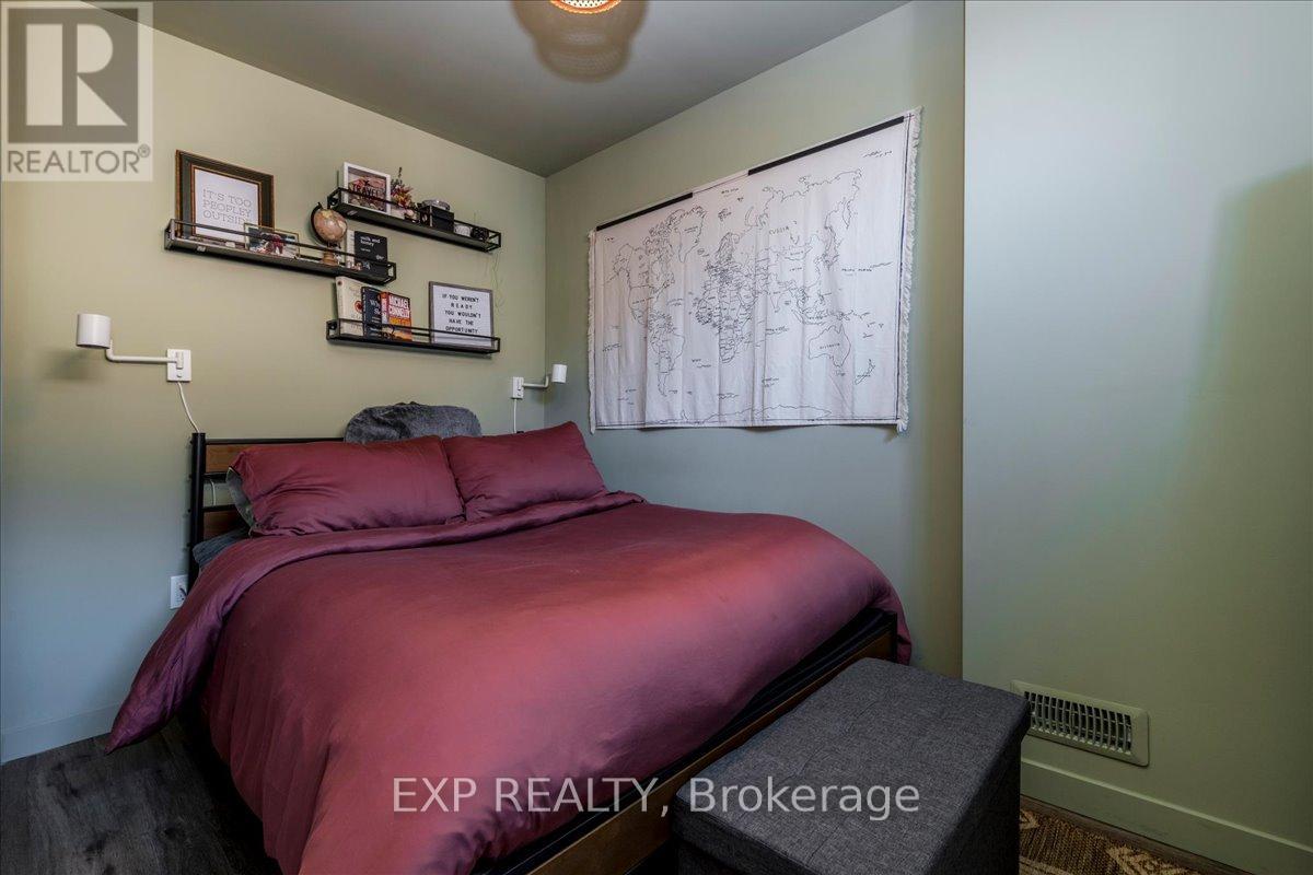 51 HUNTER AVENUE - 24