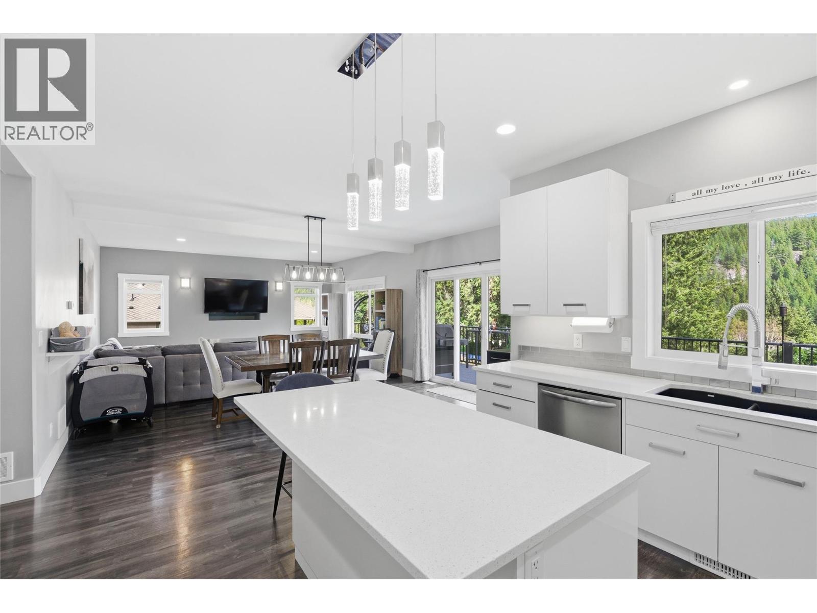 2790 Mountview Drive - 25