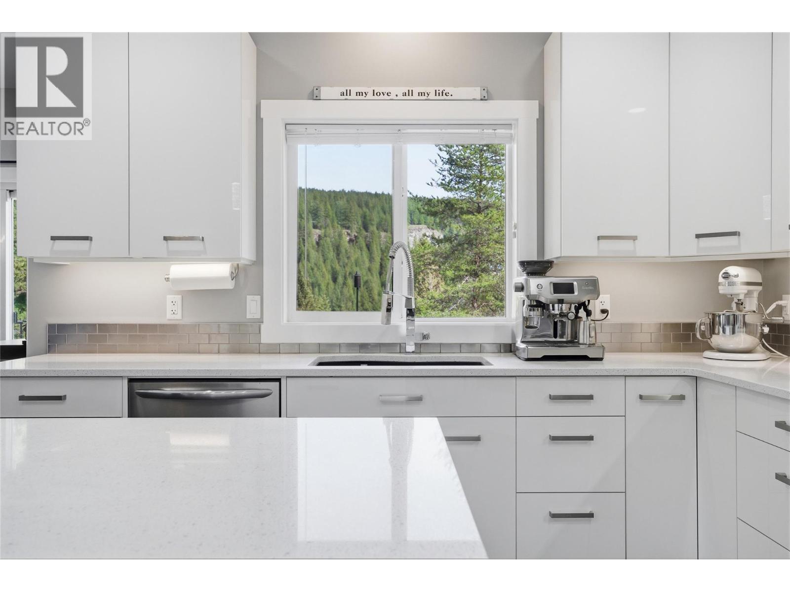 2790 Mountview Drive - 23