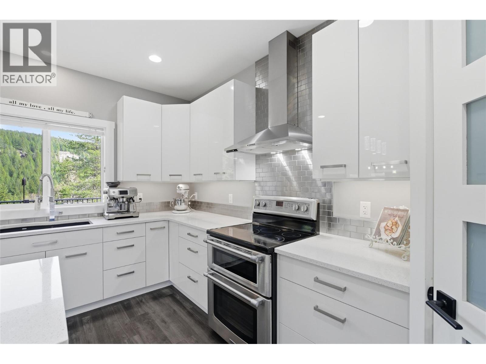 2790 Mountview Drive - 19