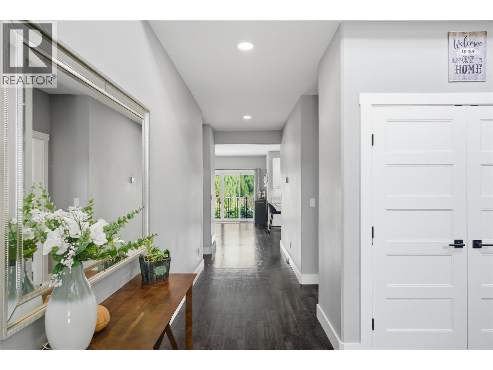 2790 Mountview Drive - 10