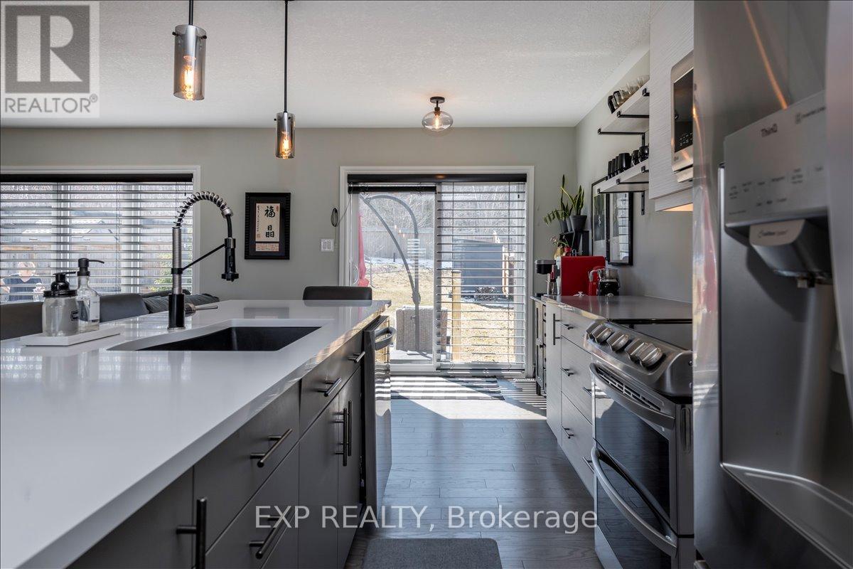 51 HUNTER AVENUE - 9