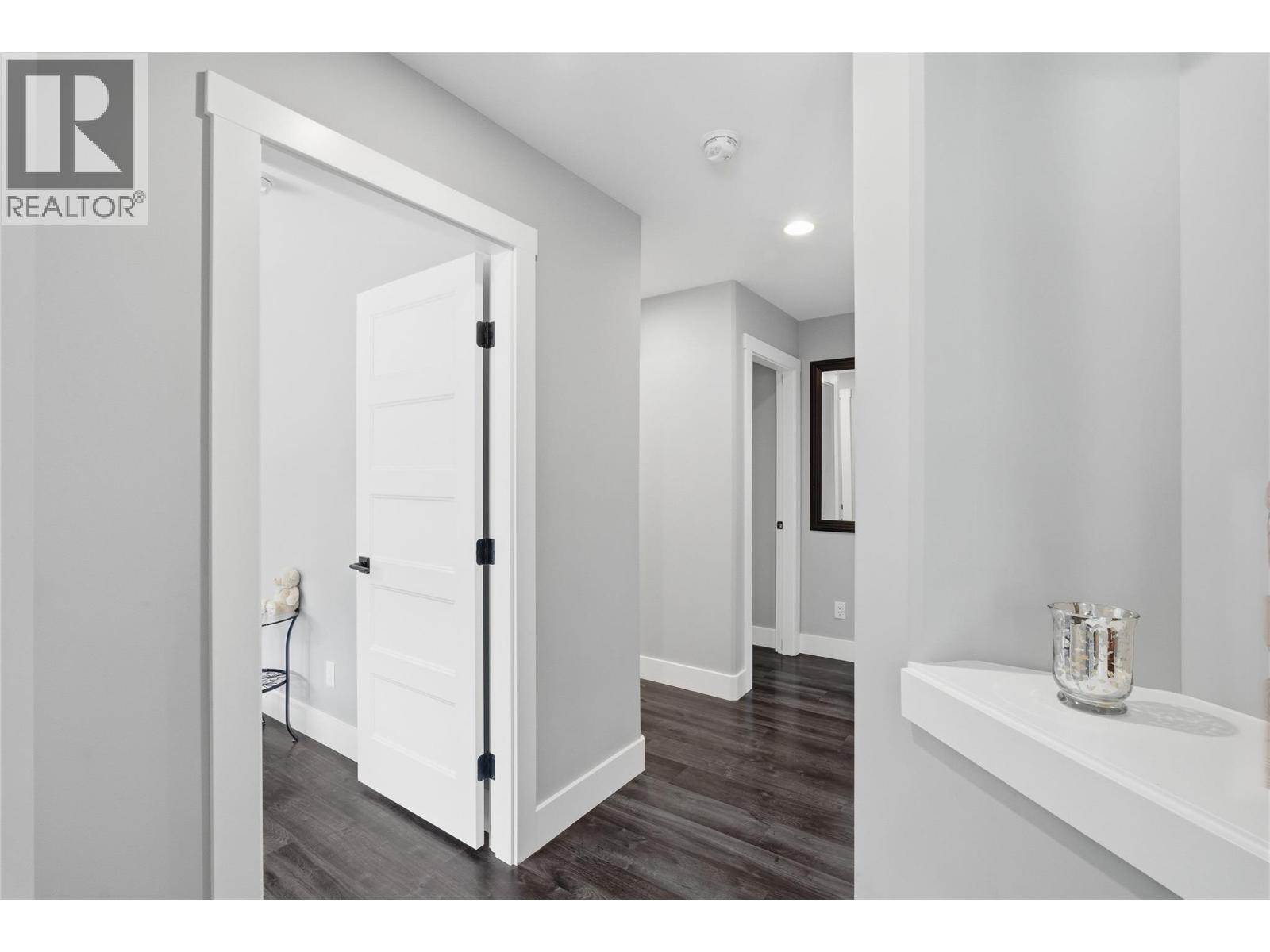 2790 Mountview Drive - 48