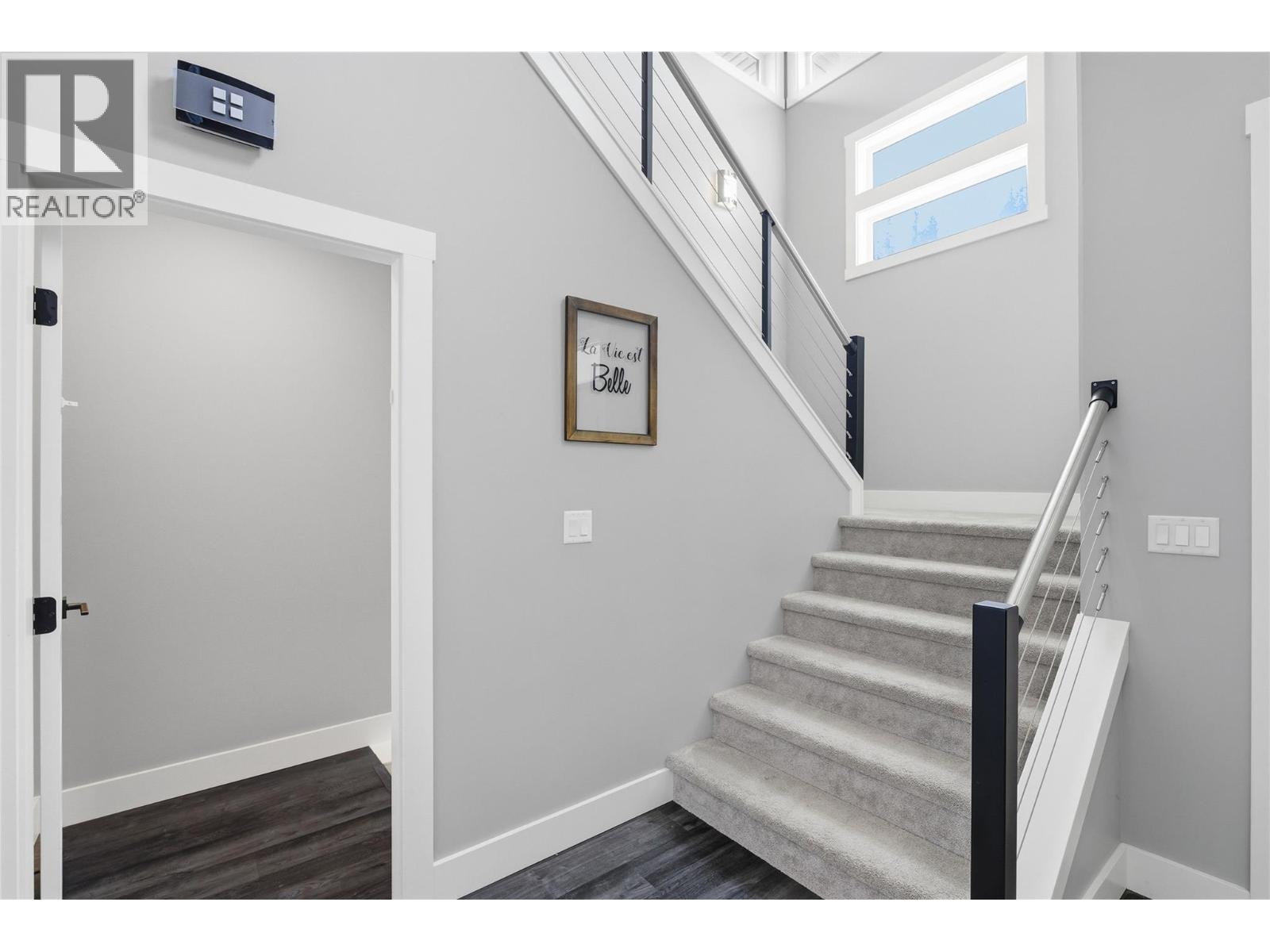 2790 Mountview Drive - 45