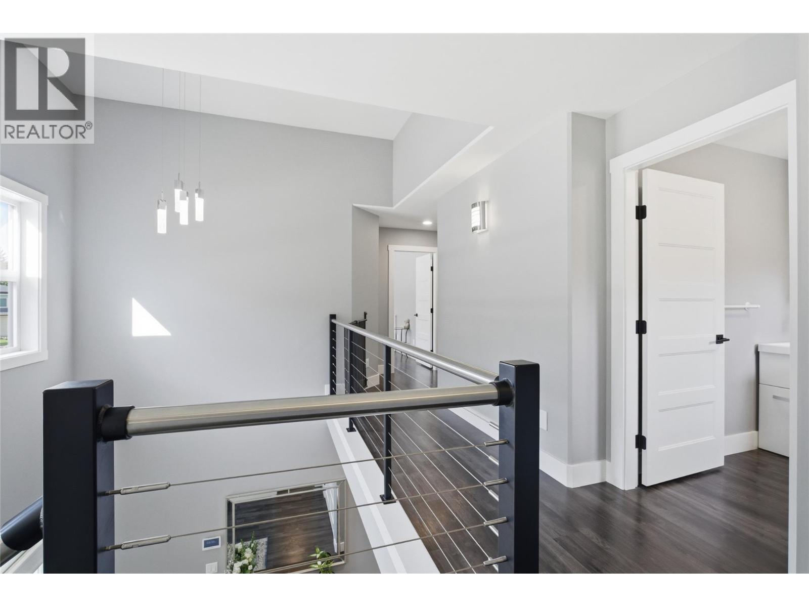 2790 Mountview Drive - 46