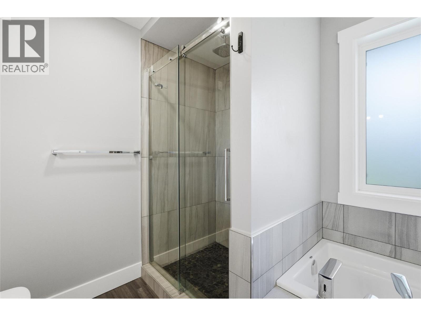 2790 Mountview Drive - 58