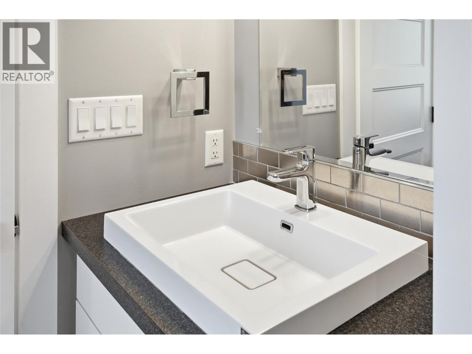 2790 Mountview Drive - 57