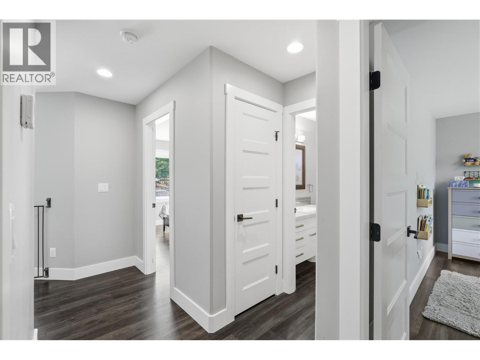 2790 Mountview Drive - 64