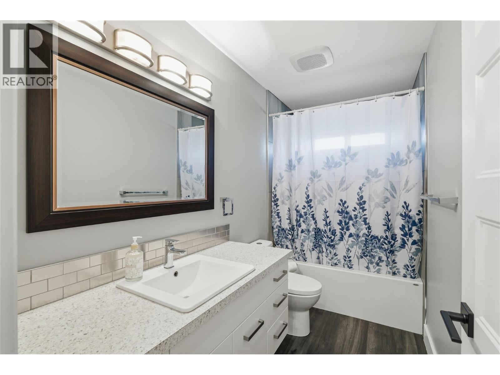 2790 Mountview Drive - 66