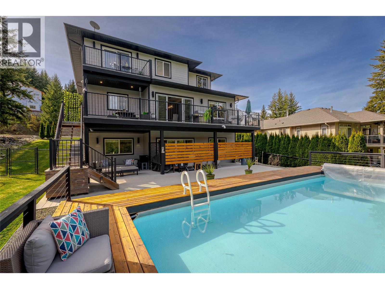 2790 Mountview Drive - 82