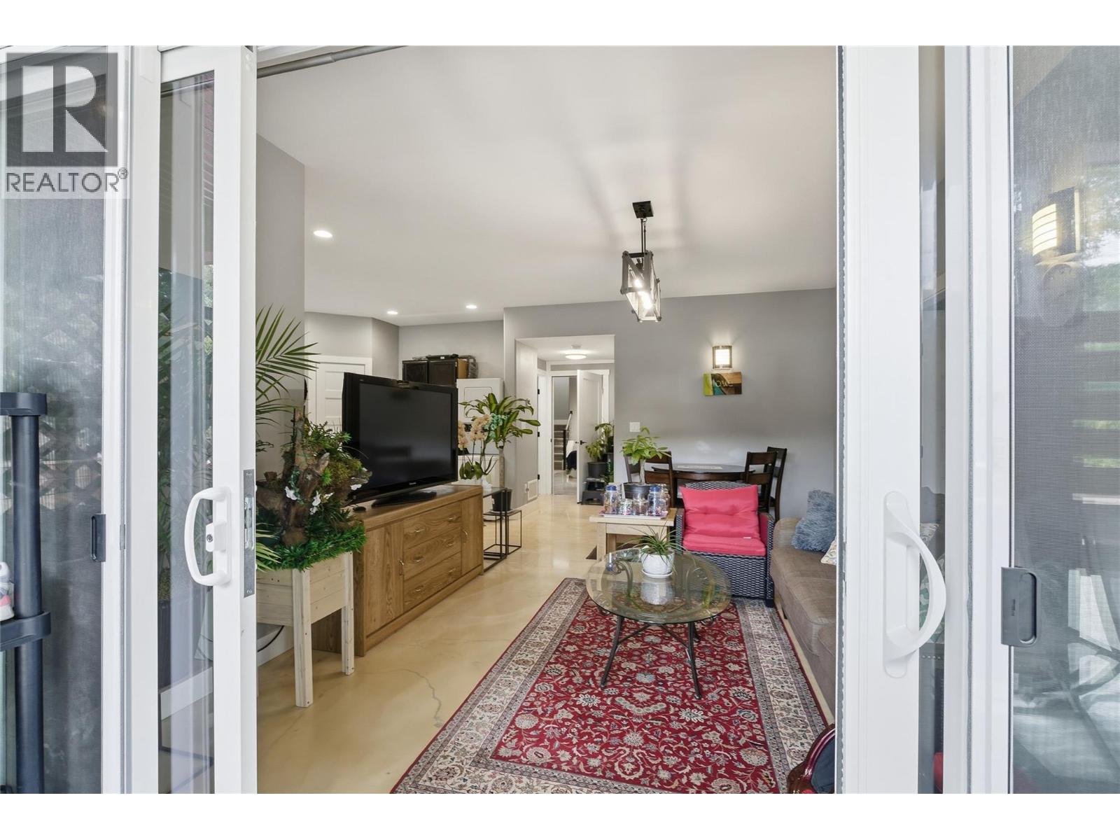 2790 Mountview Drive - 72