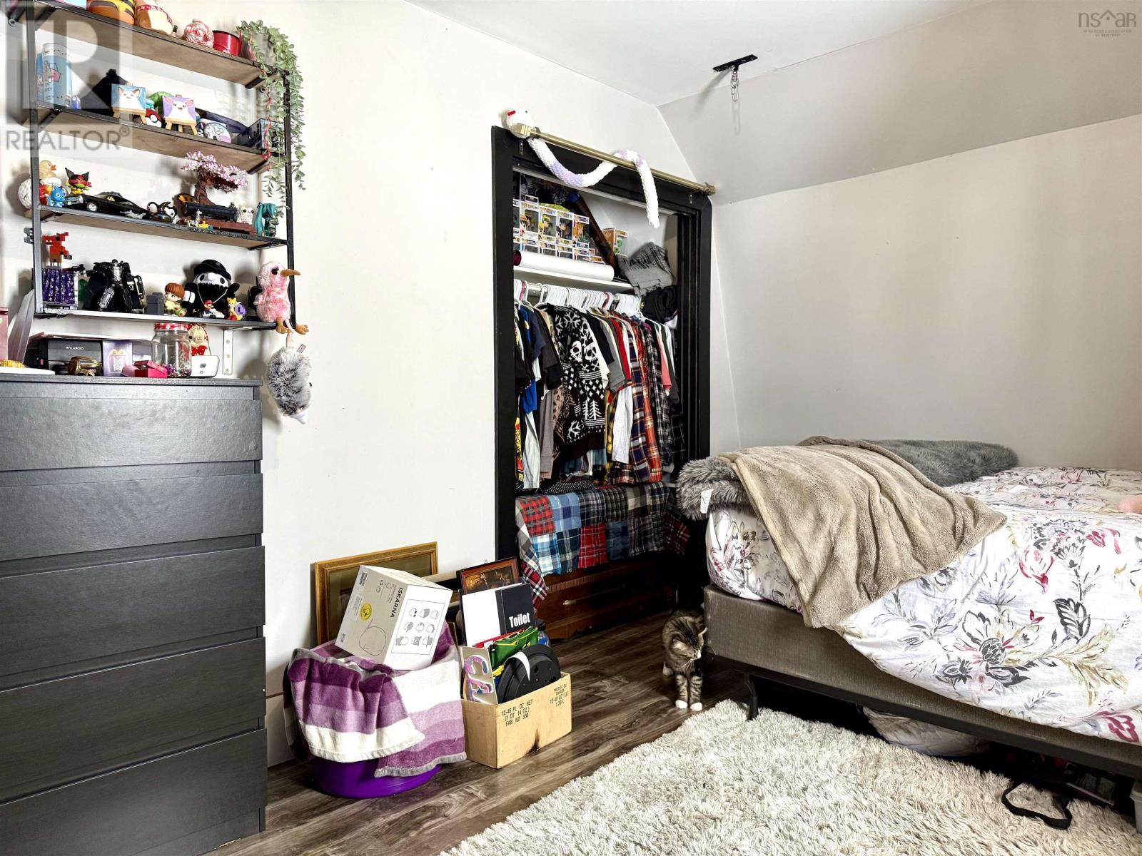 Property 35 of 44 of 21453 2 Highway