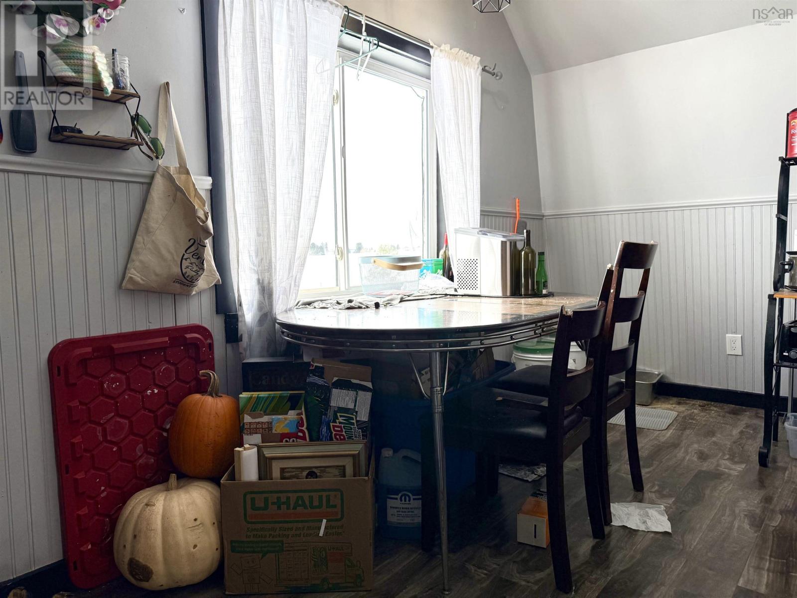 Property 31 of 44 of 21453 2 Highway