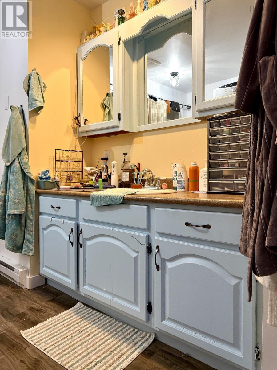 Property 36 of 44 of 21453 2 Highway