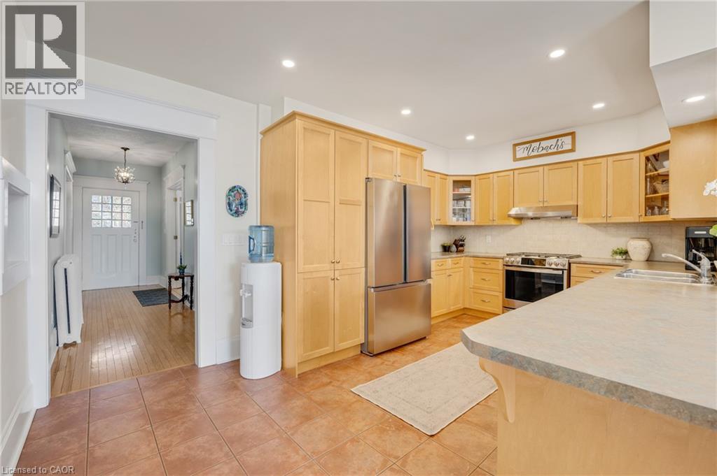 739 COLBORNE Street - 14
