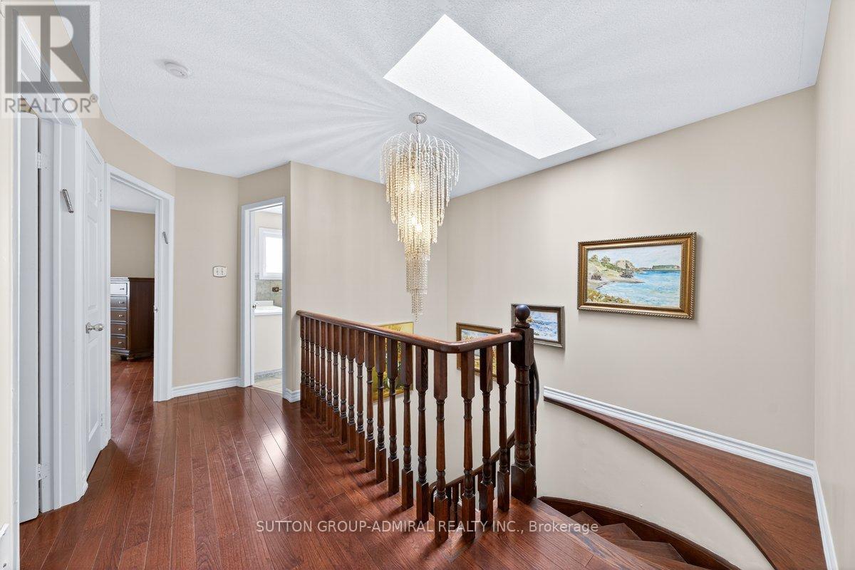 126 REDONDO DRIVE E - 22