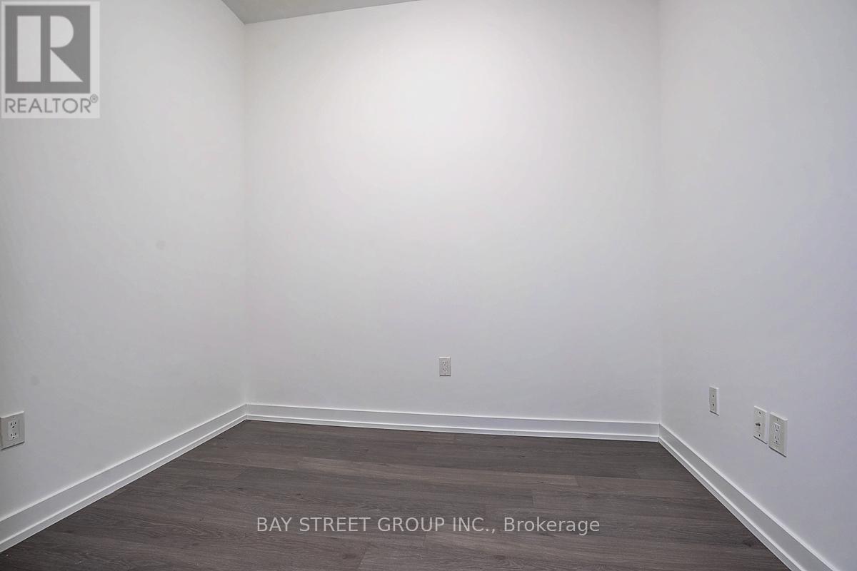 #348 555 WILLIAM GRAHAM DRIVE - 22