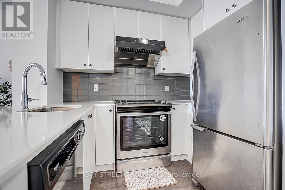 #348 555 WILLIAM GRAHAM DRIVE - 8
