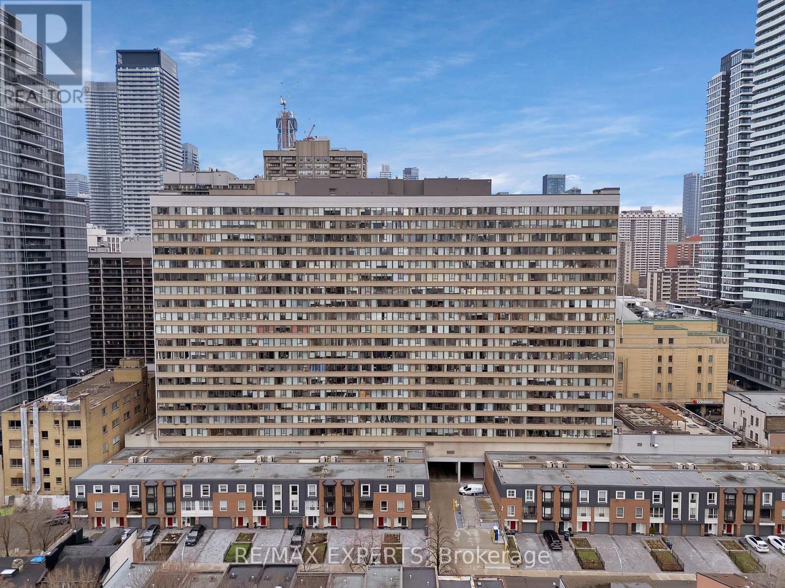 #1114 45 CARLTON STREET - 47