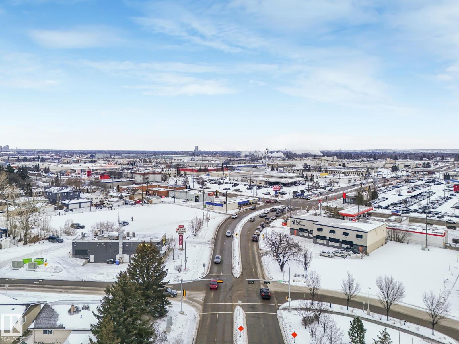 10516 63 AV NW - 17