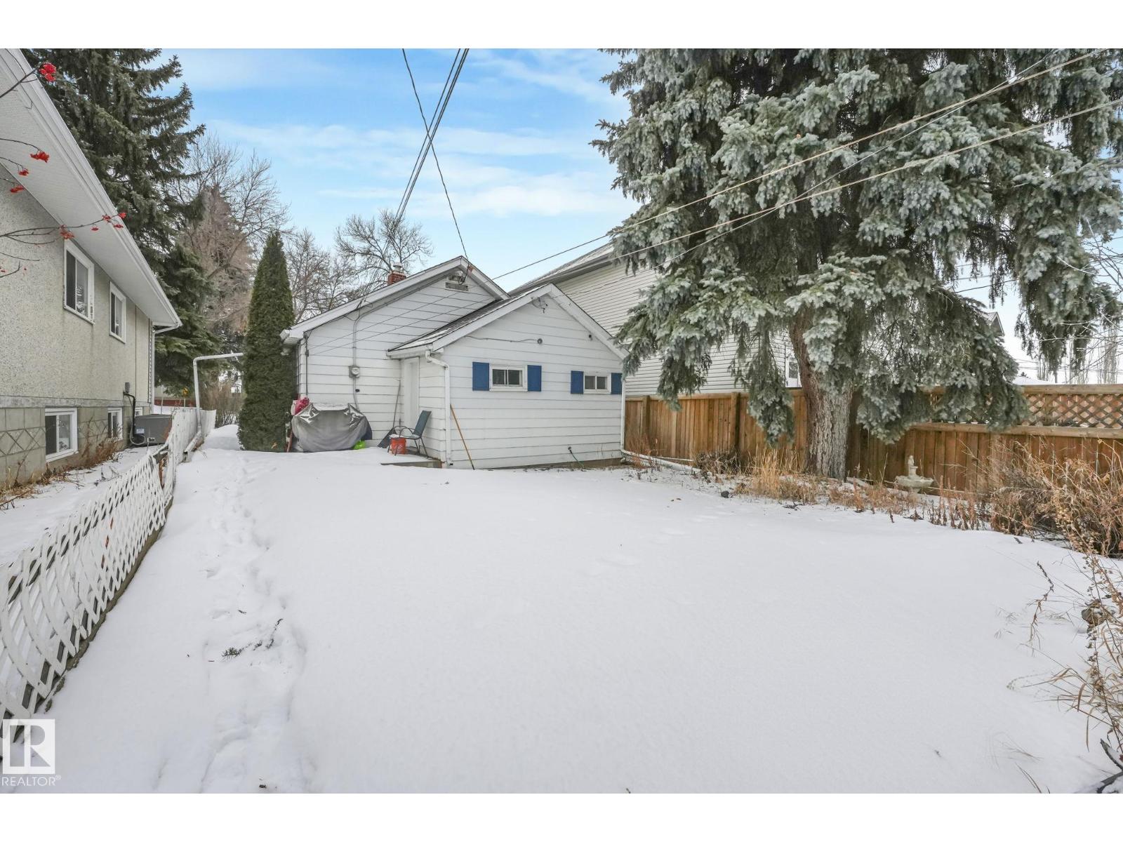 10516 63 AV NW - 4