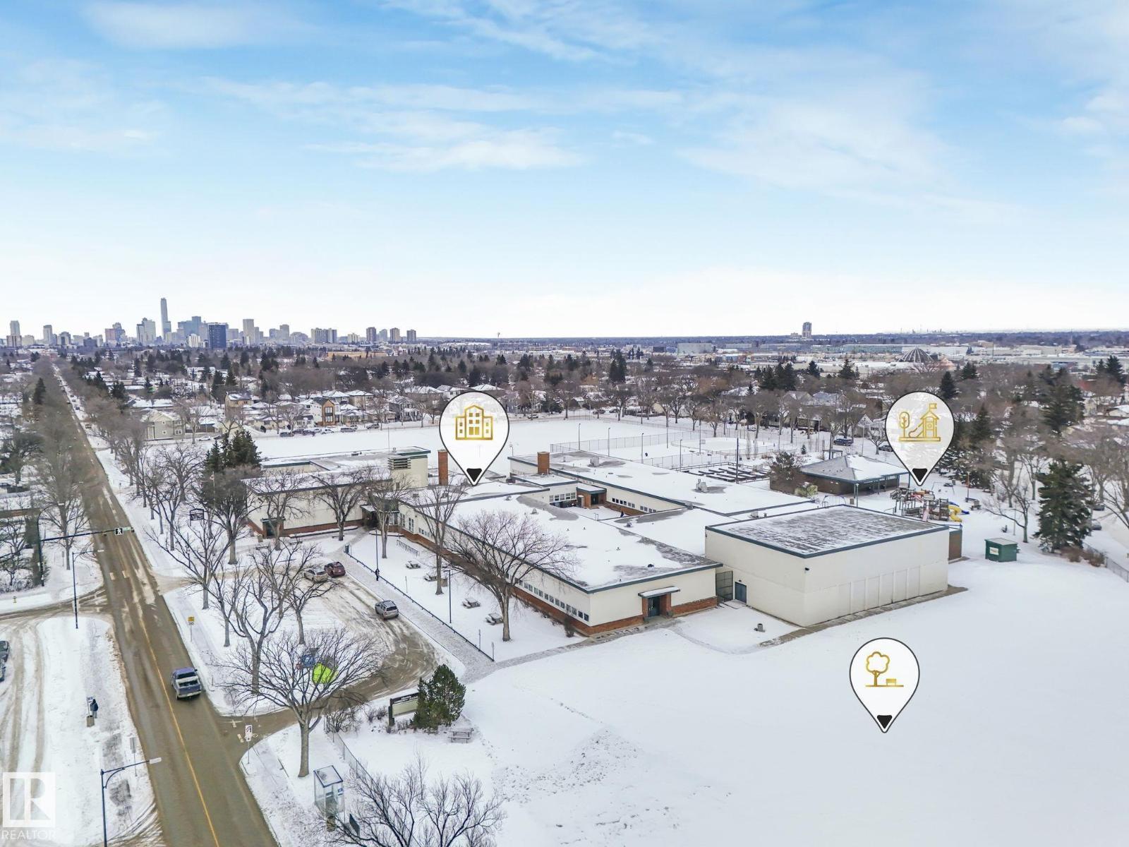10516 63 AV NW - 19