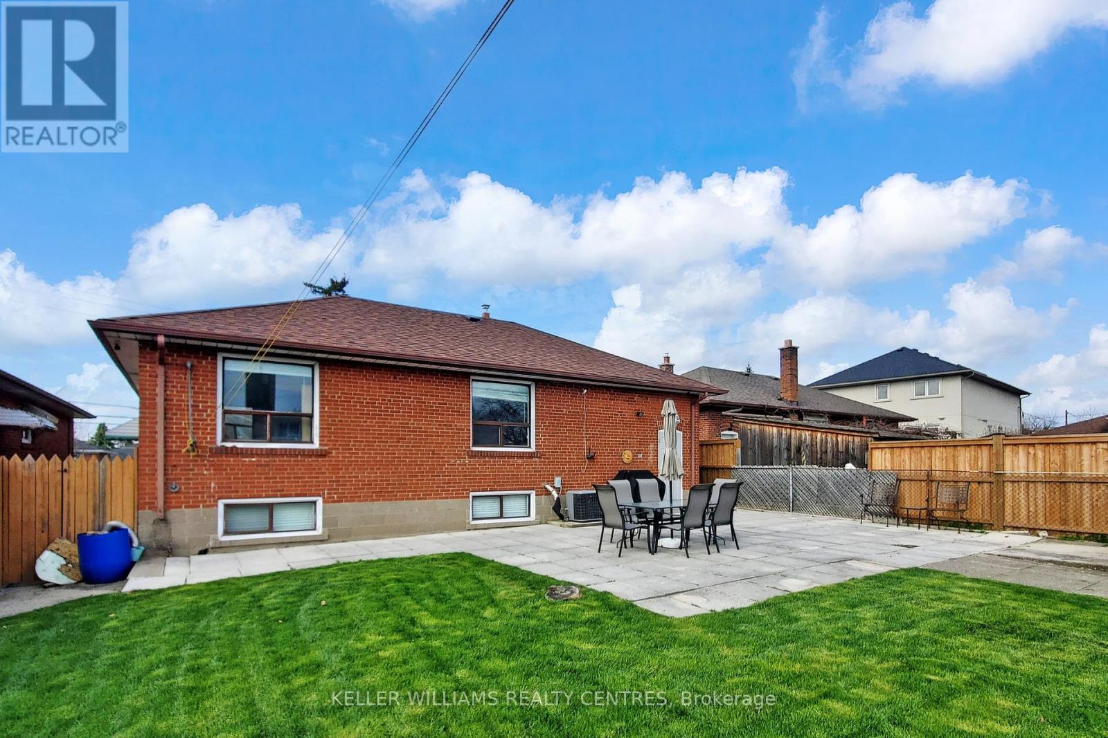 549 RUSTIC ROAD - 32