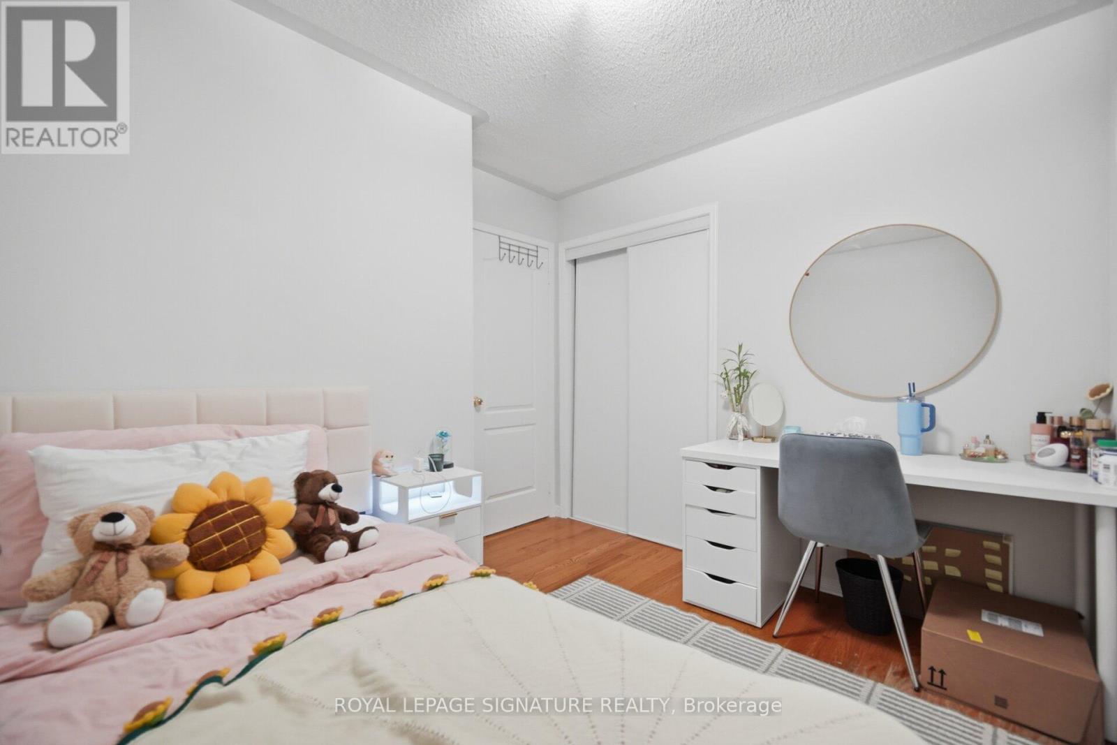 588 ROSSELLINI DRIVE - 42