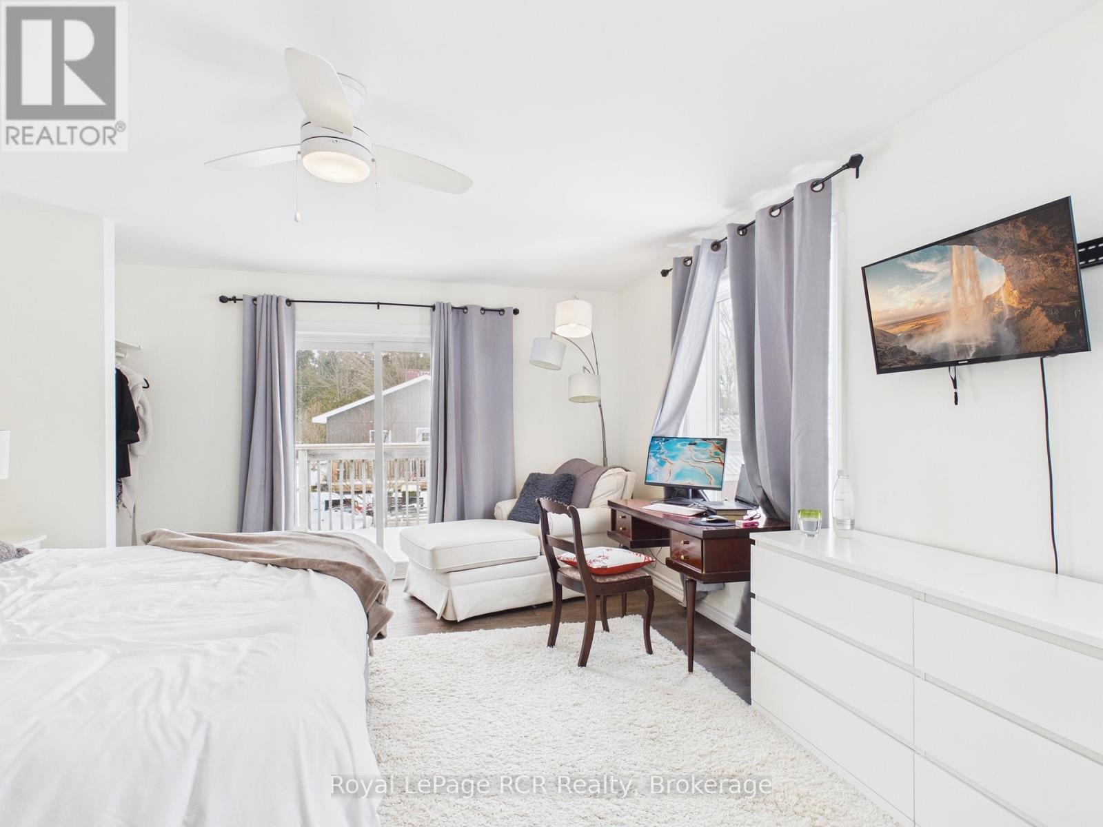 Bedroom #1 (West wing)