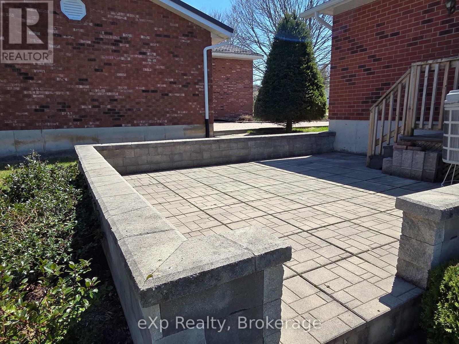103 MARGARET ELIZABETH AVENUE — photo 41