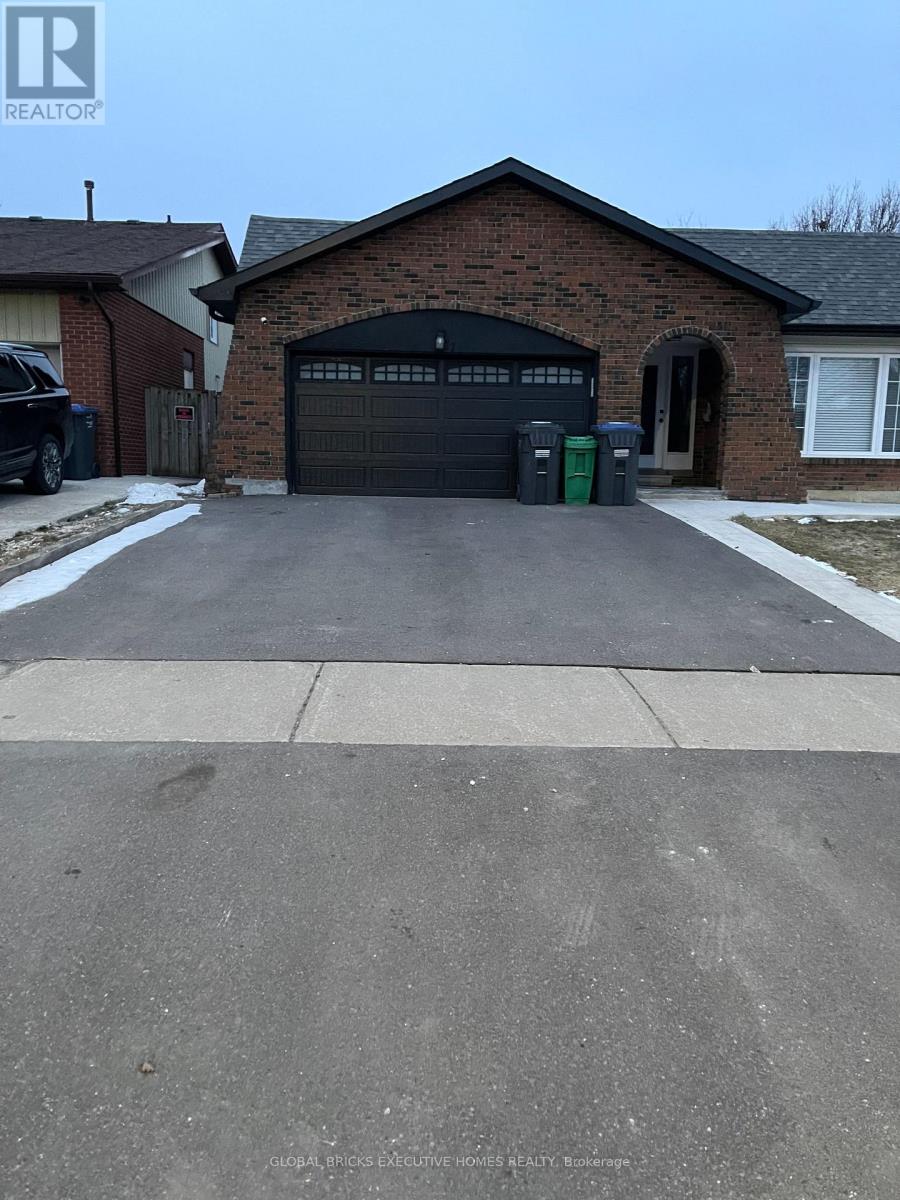 77 BLACKTHORN LANE - 1