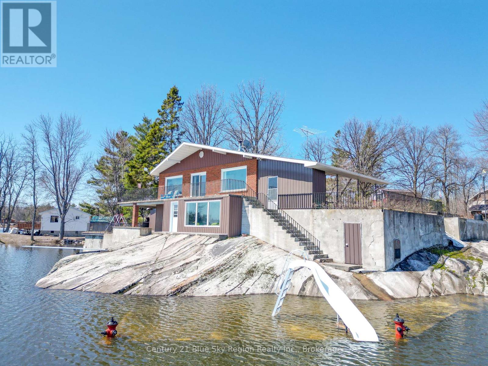 8 GERARD ROAD — photo 31