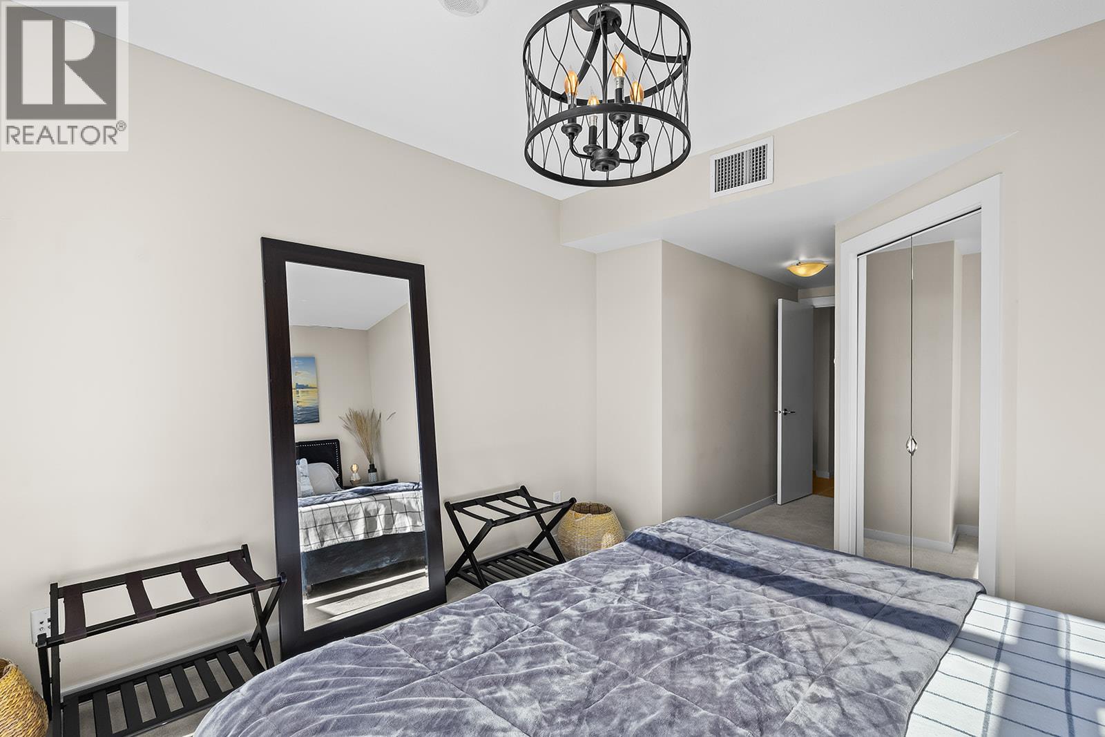 1075 Sunset Drive Unit# 906, Kelowna