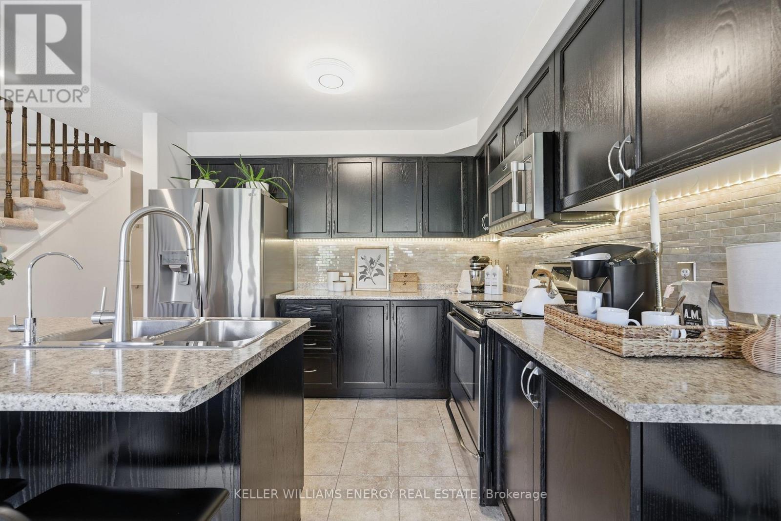86 AUTUMN HARVEST ROAD, Clarington (Bowmanville), Ontario, L1C0K7 — Photo 6