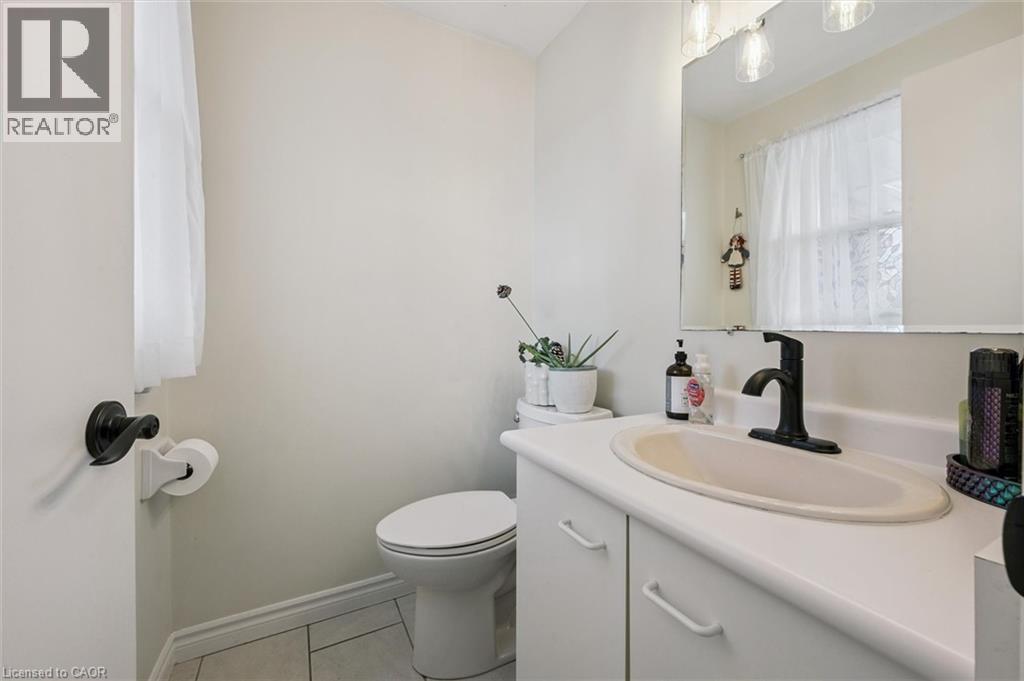 37 EDGEMERE Drive — photo 20