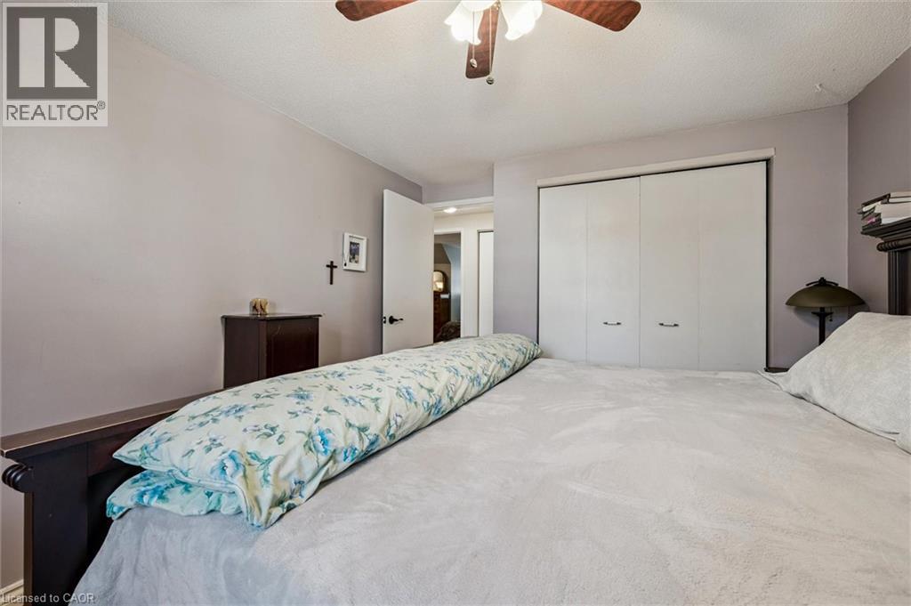 37 EDGEMERE Drive — photo 23