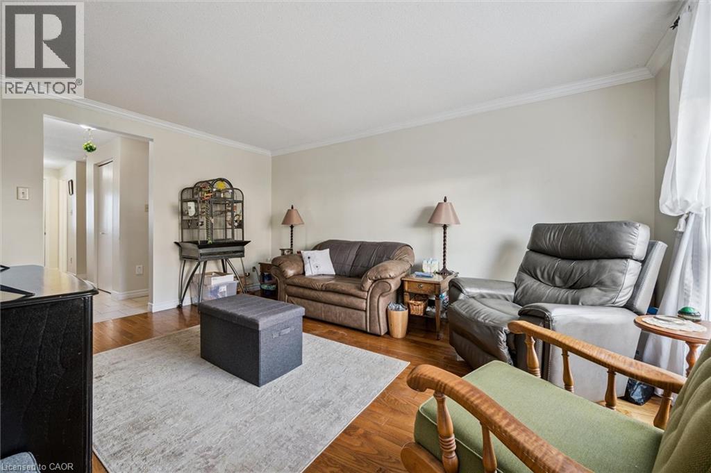 37 EDGEMERE Drive — photo 9