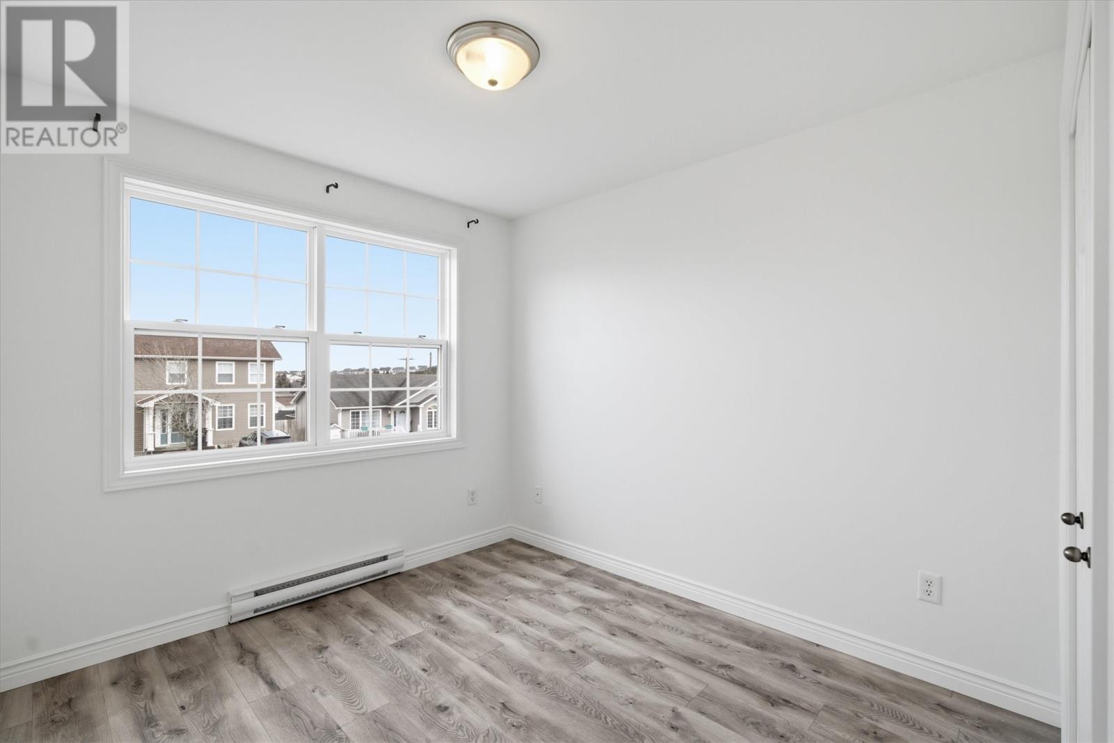 58 MACBETH DRIVE - 11