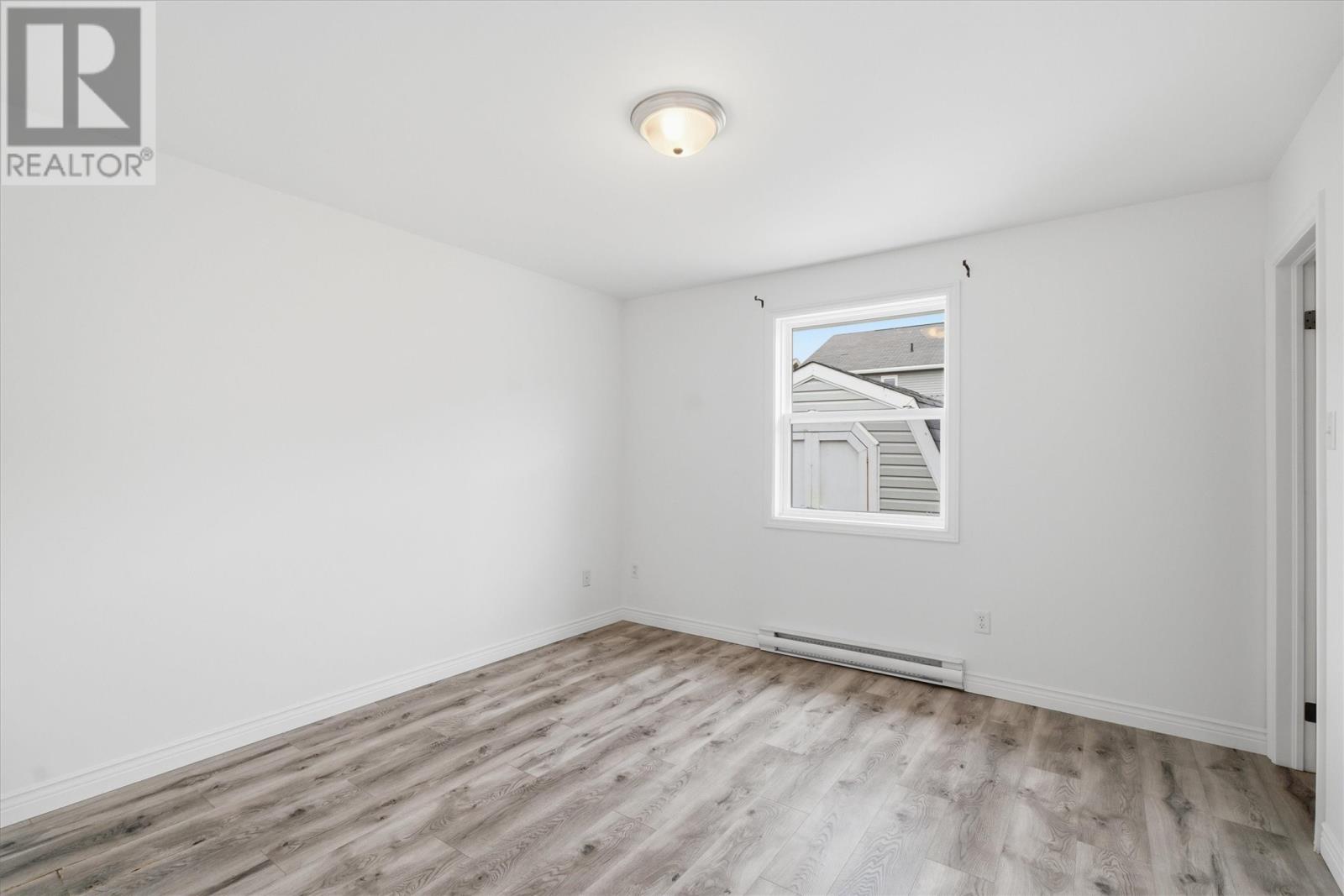 58 MACBETH DRIVE - 12