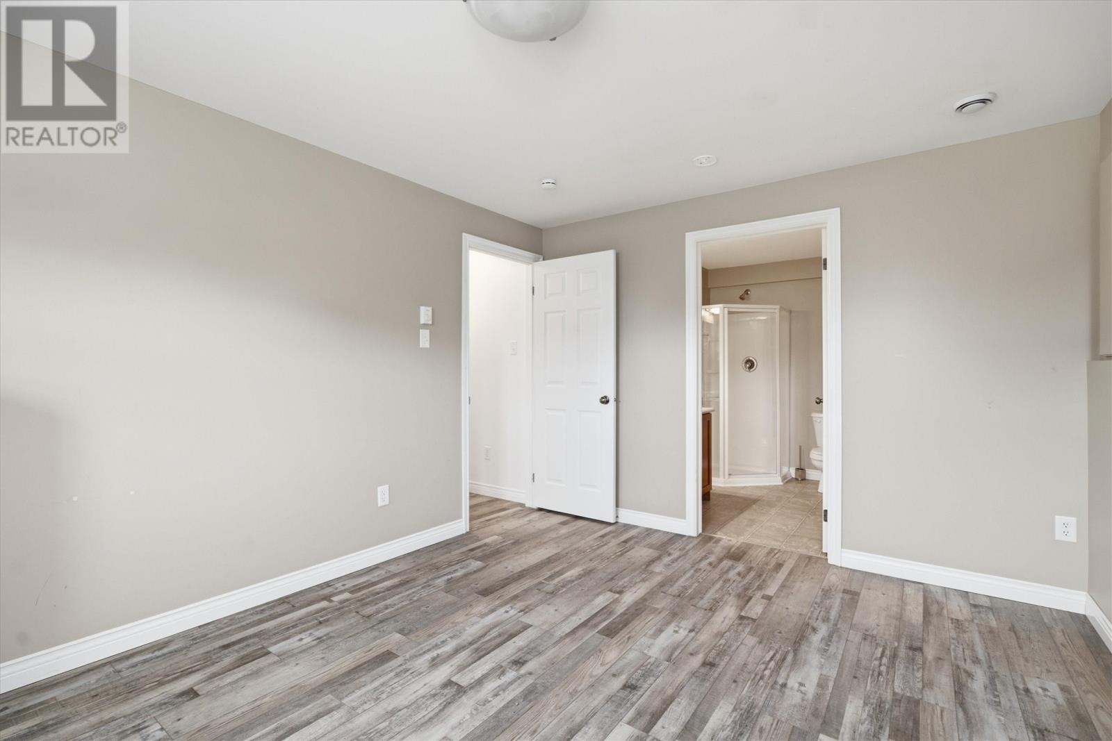 58 MACBETH DRIVE - 17