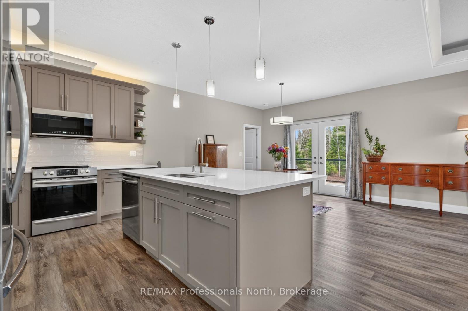 8 BANCROFT RIDGE DRIVE - 17